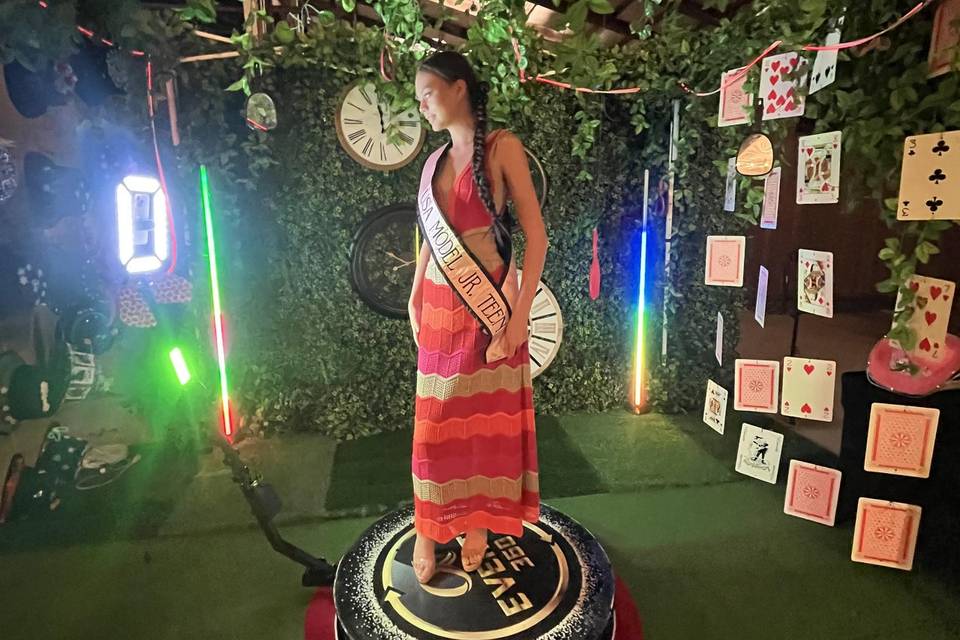 Ascend Into Wonder FashionShow