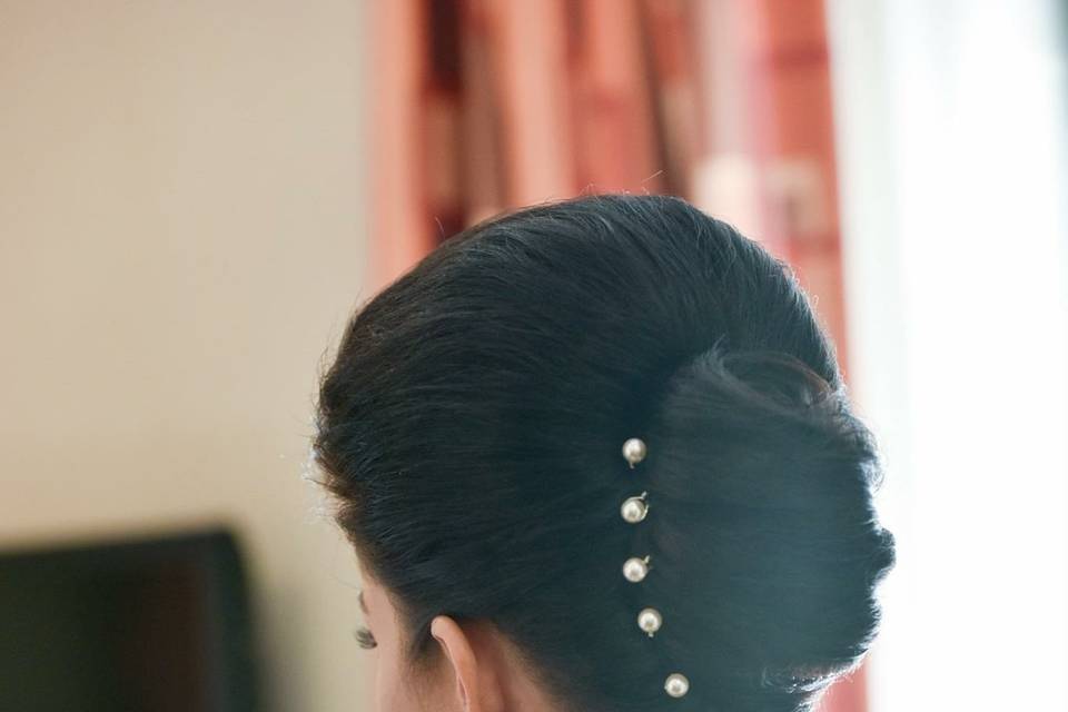 Bride with beautiful voluminous hair
