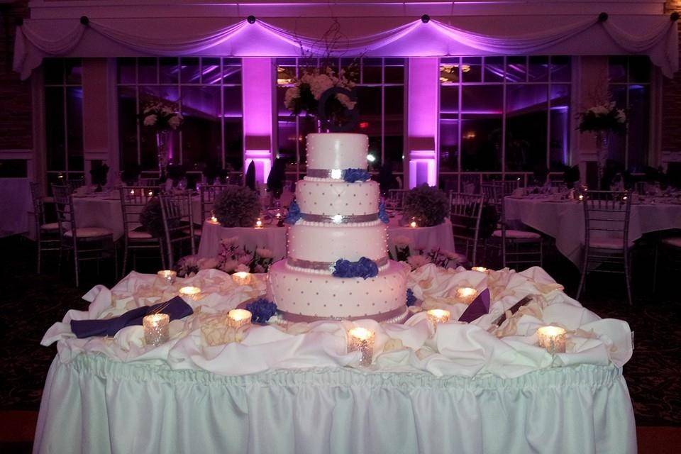 4-tier wedding cake