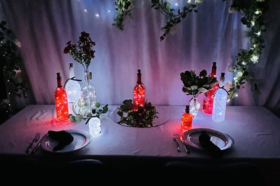 Lit garland. Red & white