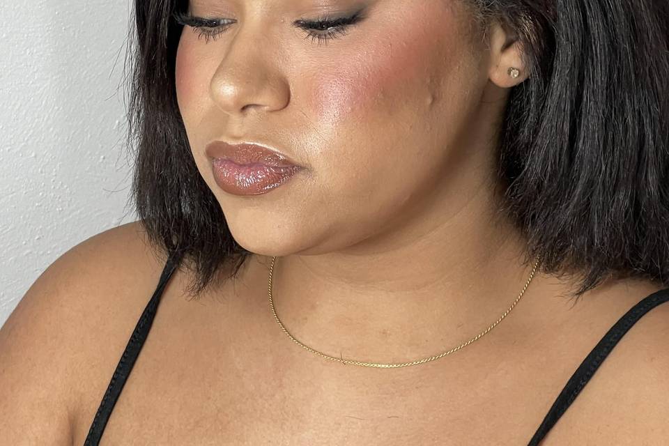 Soft glam with Narria