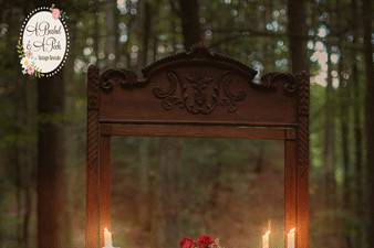 Mirror set with candles