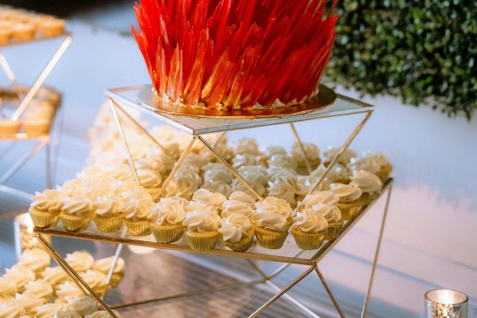 Carolyn's Custom Cakes