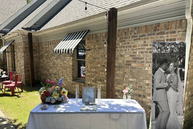Welcome Table