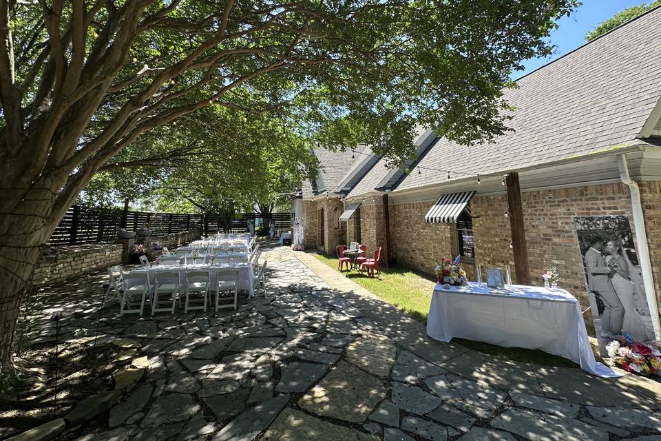 Welcome Table
