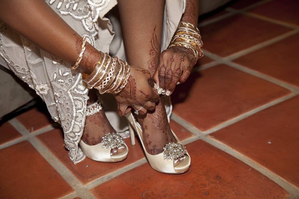 Beautiful henna hands and feet