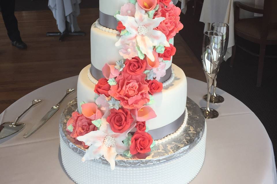 Wedding cake with summer flowers