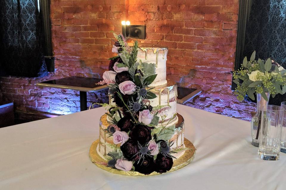 Wedding cake with purple tone