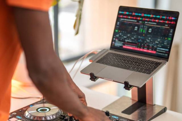 Dj equipment