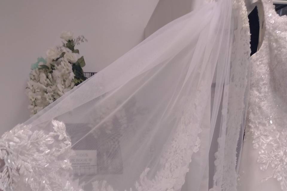 Veil-HAND sewn beaded trim