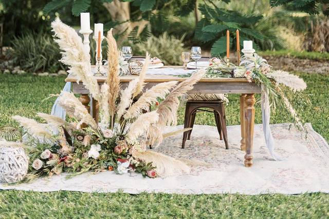 Swanky Sweetheart Table