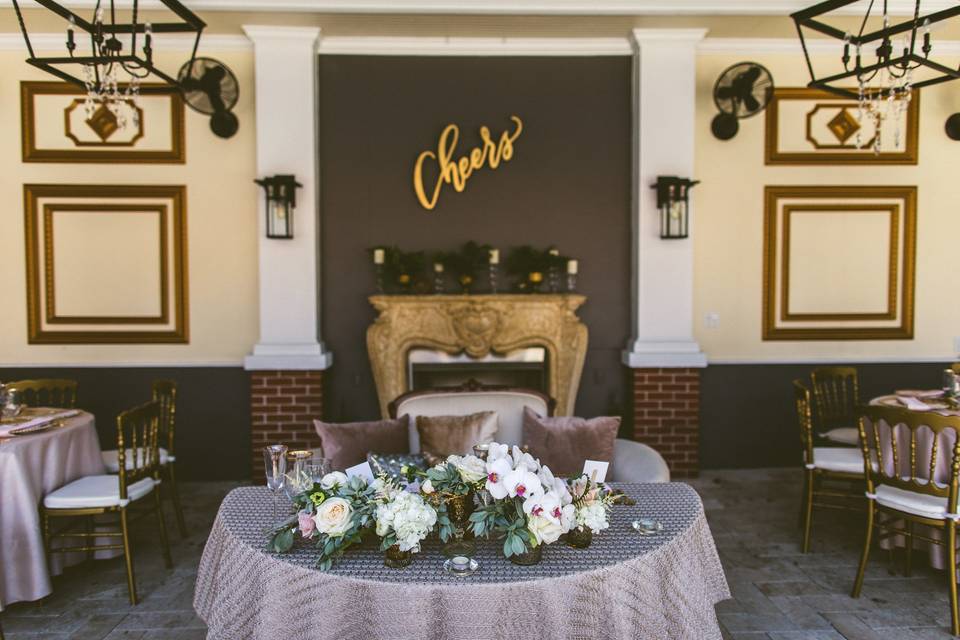 Sweetheart table