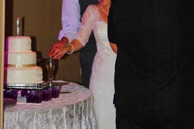 Cake cutting