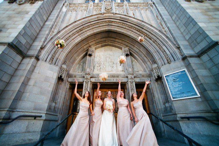 The bride with her bridesmaids