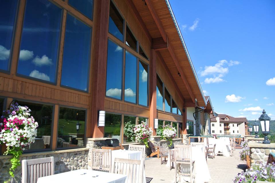 Holiday Valley Lodge - The second floor patio