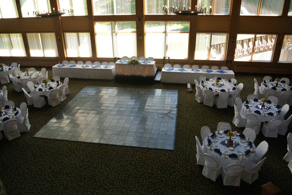 Yodeler Lodge - Reception Set