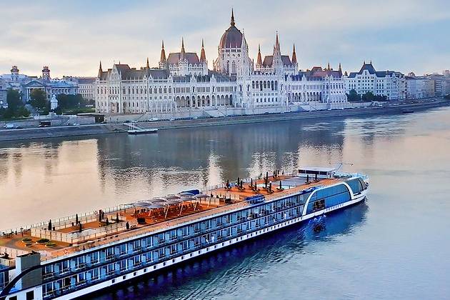 Lap of Luxury Travel
