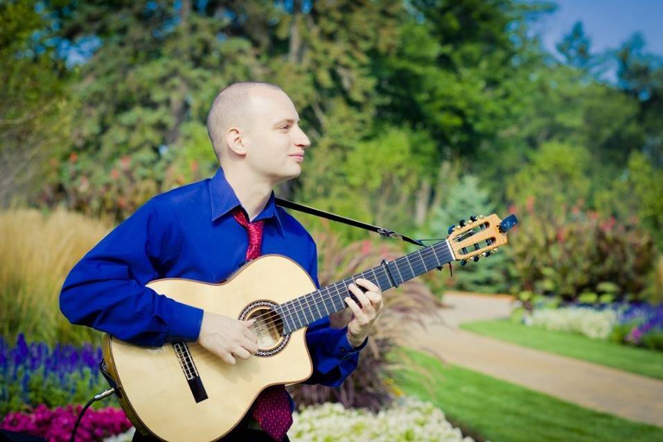 Jim Perona playing music