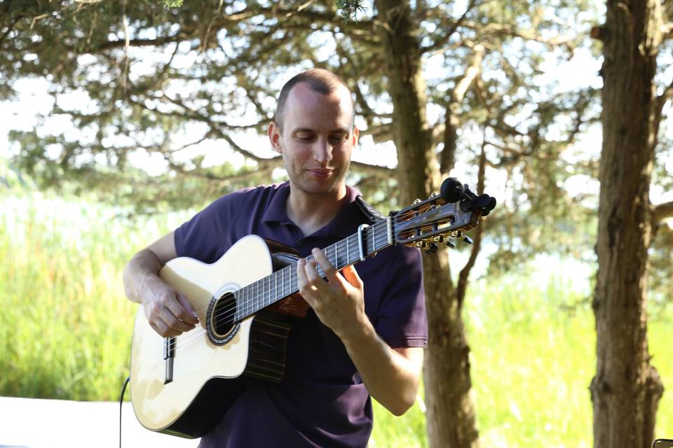 Outdoor wedding performance