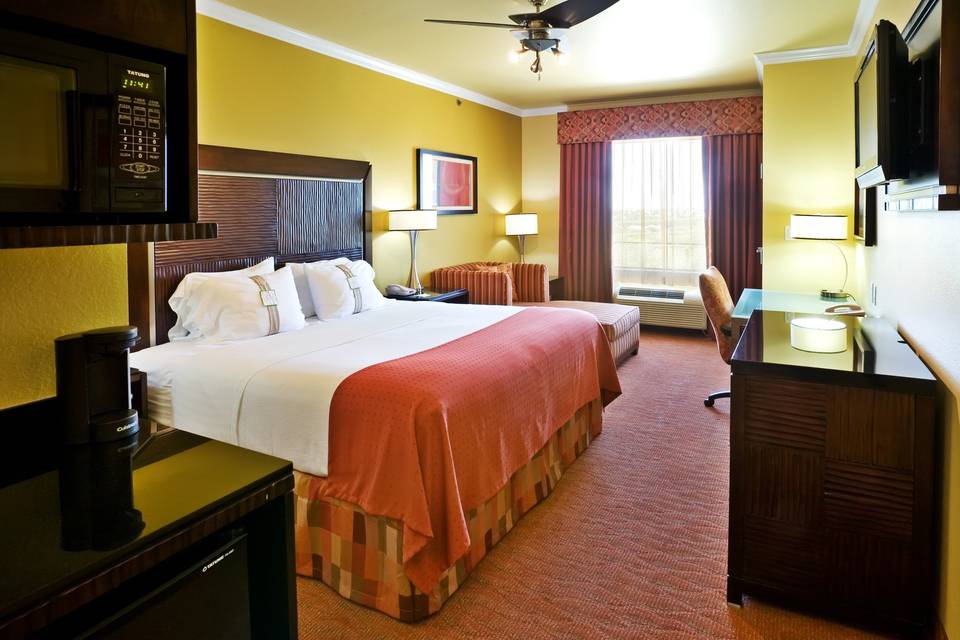 Holiday Inn & Suites McKinney - Fairview