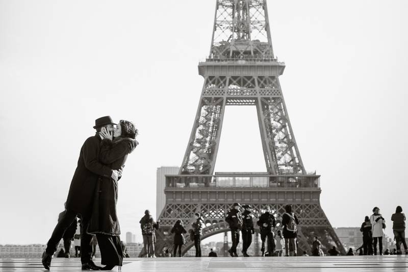 Paris Eiffel Tower Couple