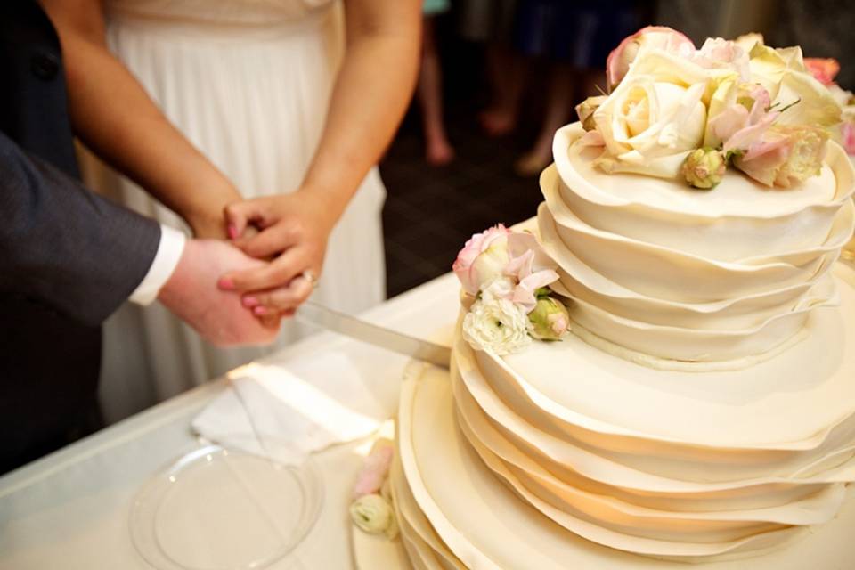 Slicing the cake