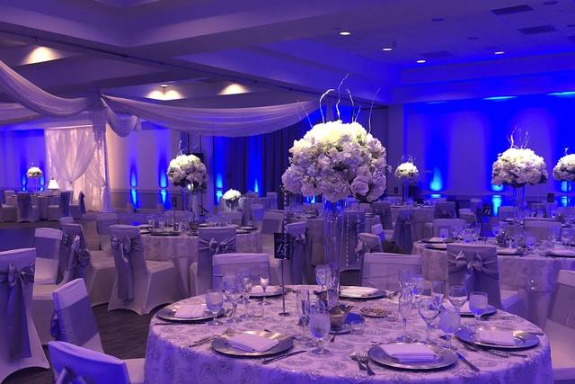 Table floral centerpiece