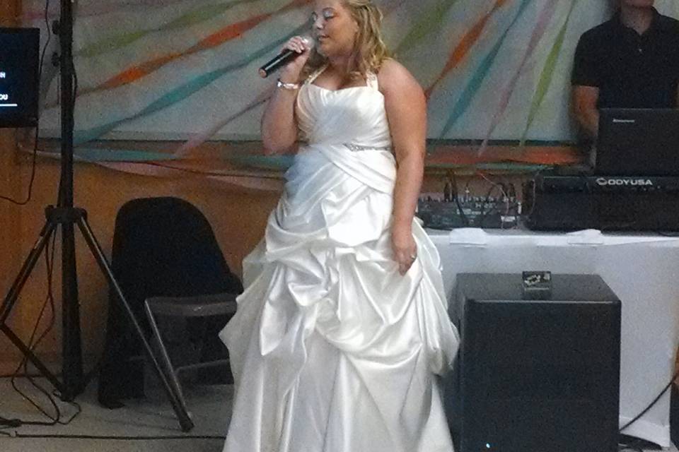 Bride sing