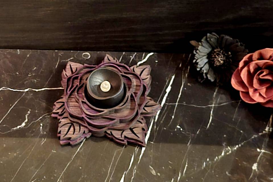Signature Rose Tealight - Plum