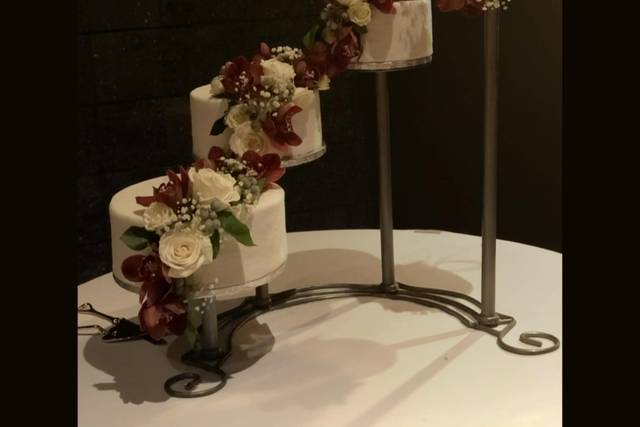 4 Tier