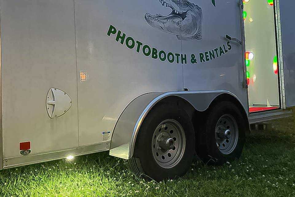 Gatorbooths & rentals LLC