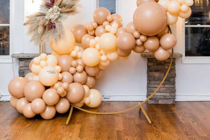 Balloon decoration