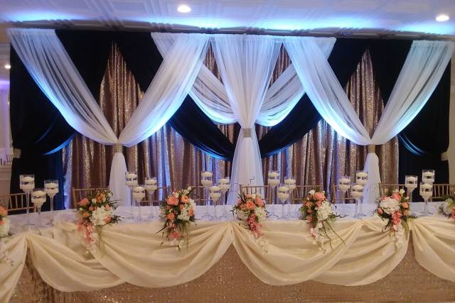 Black, white and gold wedding reception decor