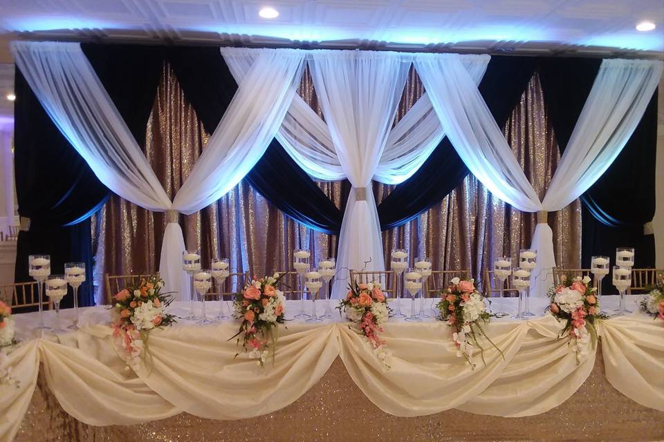 Black, white and gold wedding reception decor