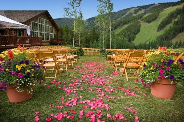 Beano's Cabin - Outdoor Ceremony