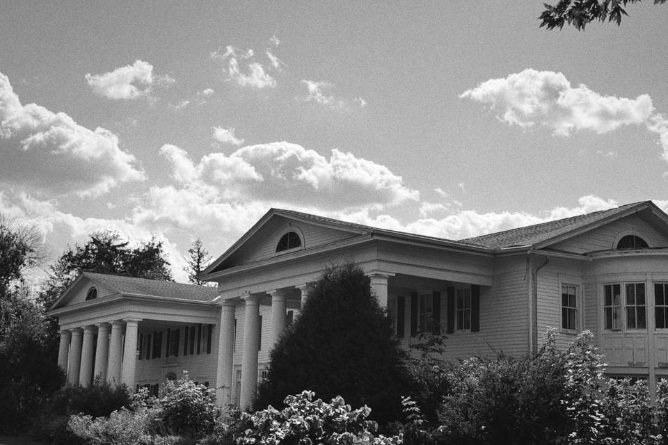 Cedarhurst Mansion