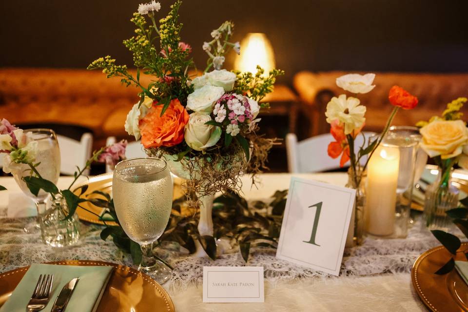 Vibrant table scape