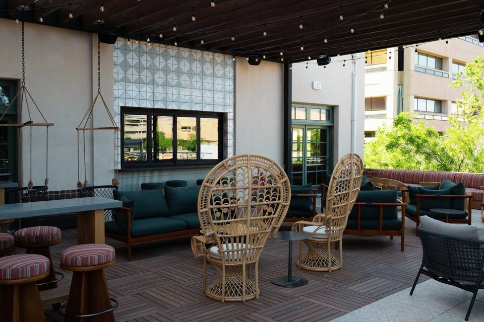 G.Toti Patio Bar