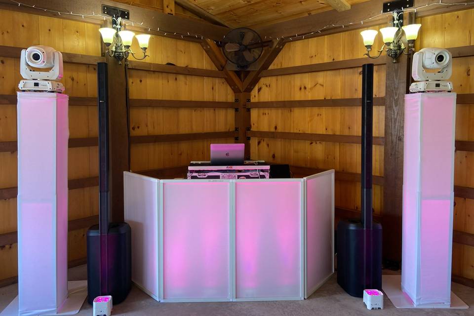 Sleek Elegant Dj Booth