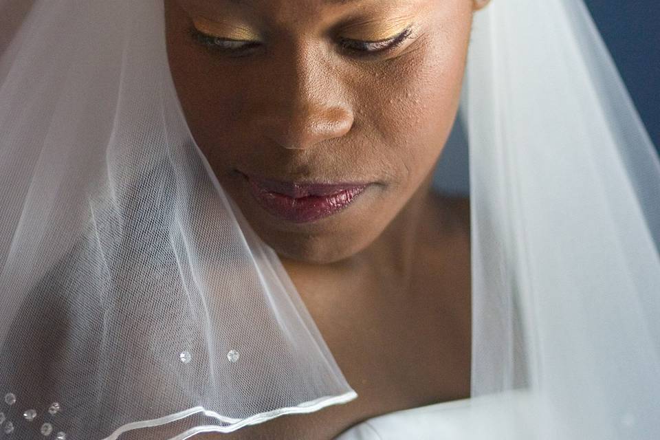 Crowned bride