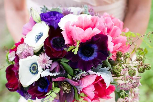 Perfect Beauty Bouquet (can change color) - Laguna Flowers