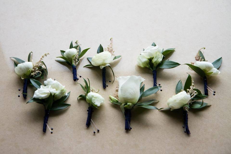 White boutonnieres