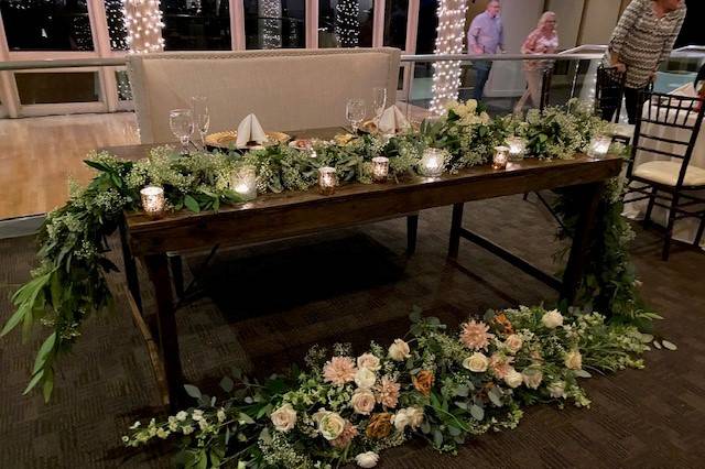 Sweetheart Table with Loveseat