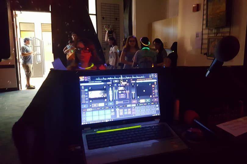 Dj booth