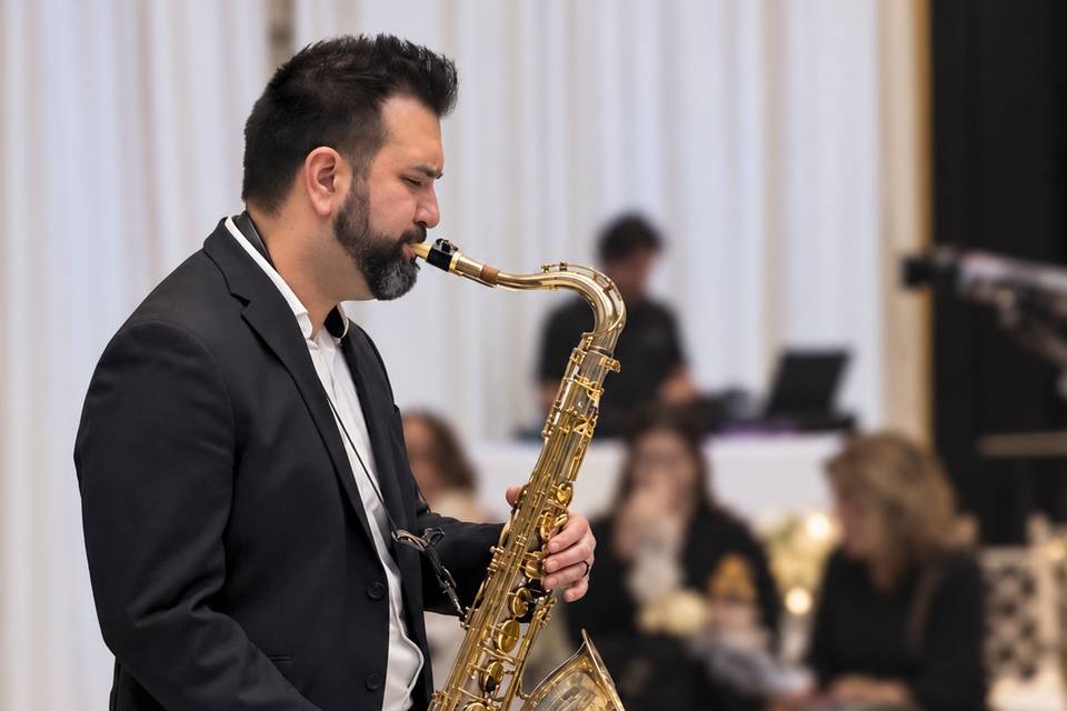 Live Sax Entertainer
