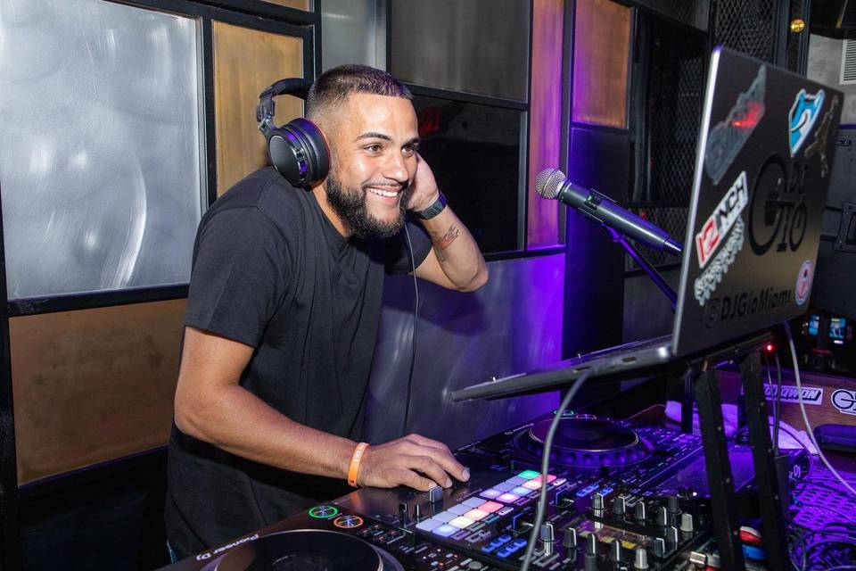 DJ GIO