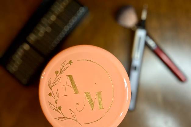 Candle lid engraving