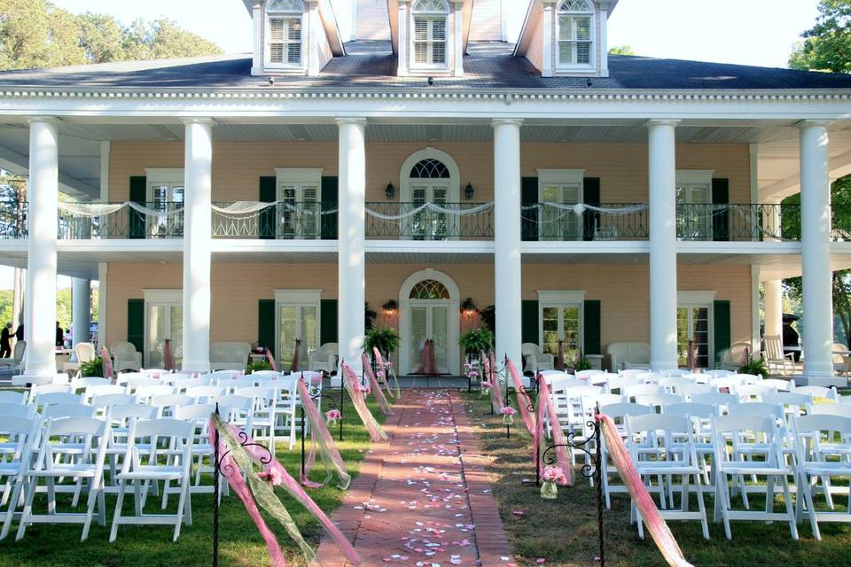 Antebellum Weddings at Oak Island