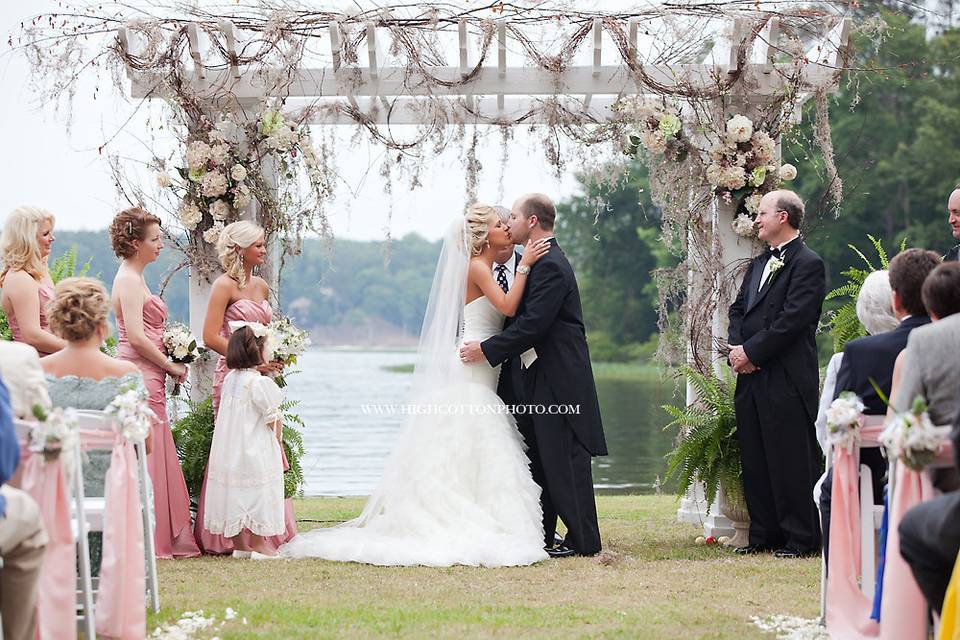 Antebellum Weddings at Oak Island