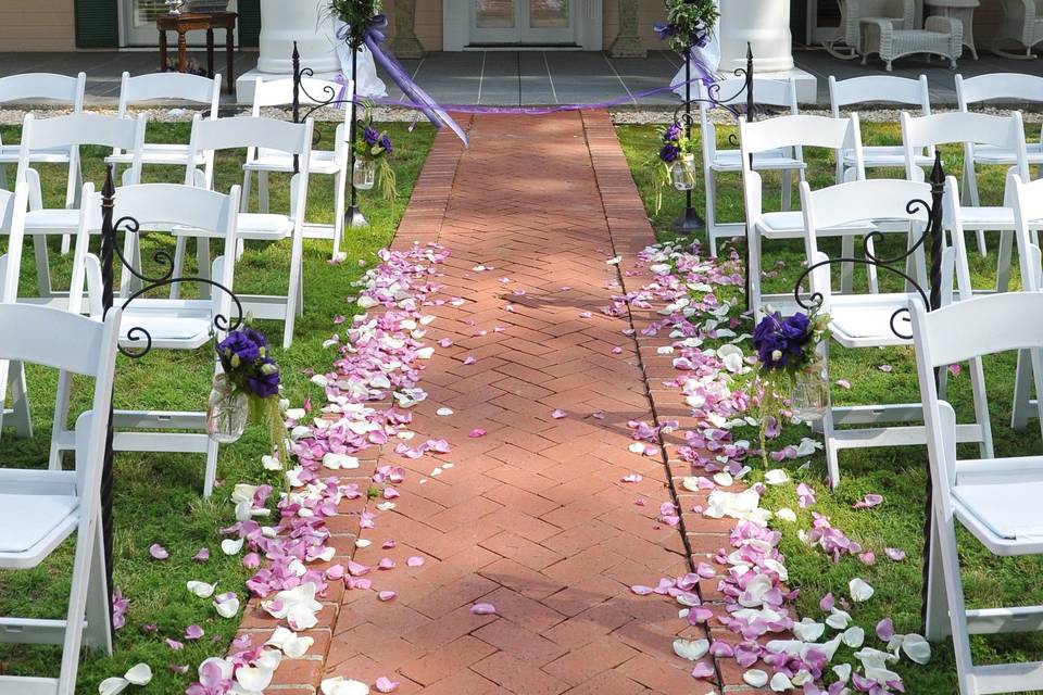 Antebellum Weddings at Oak Island